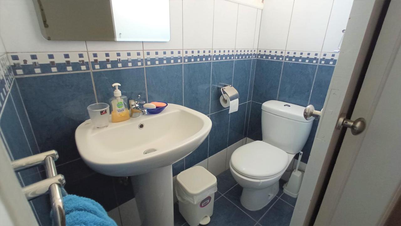 5 Min To The Beach Holiday Shared Apartment Incl Netflix - Private Room In 3 Bdr Apt ลาร์นาคา ภายนอก รูปภาพ
